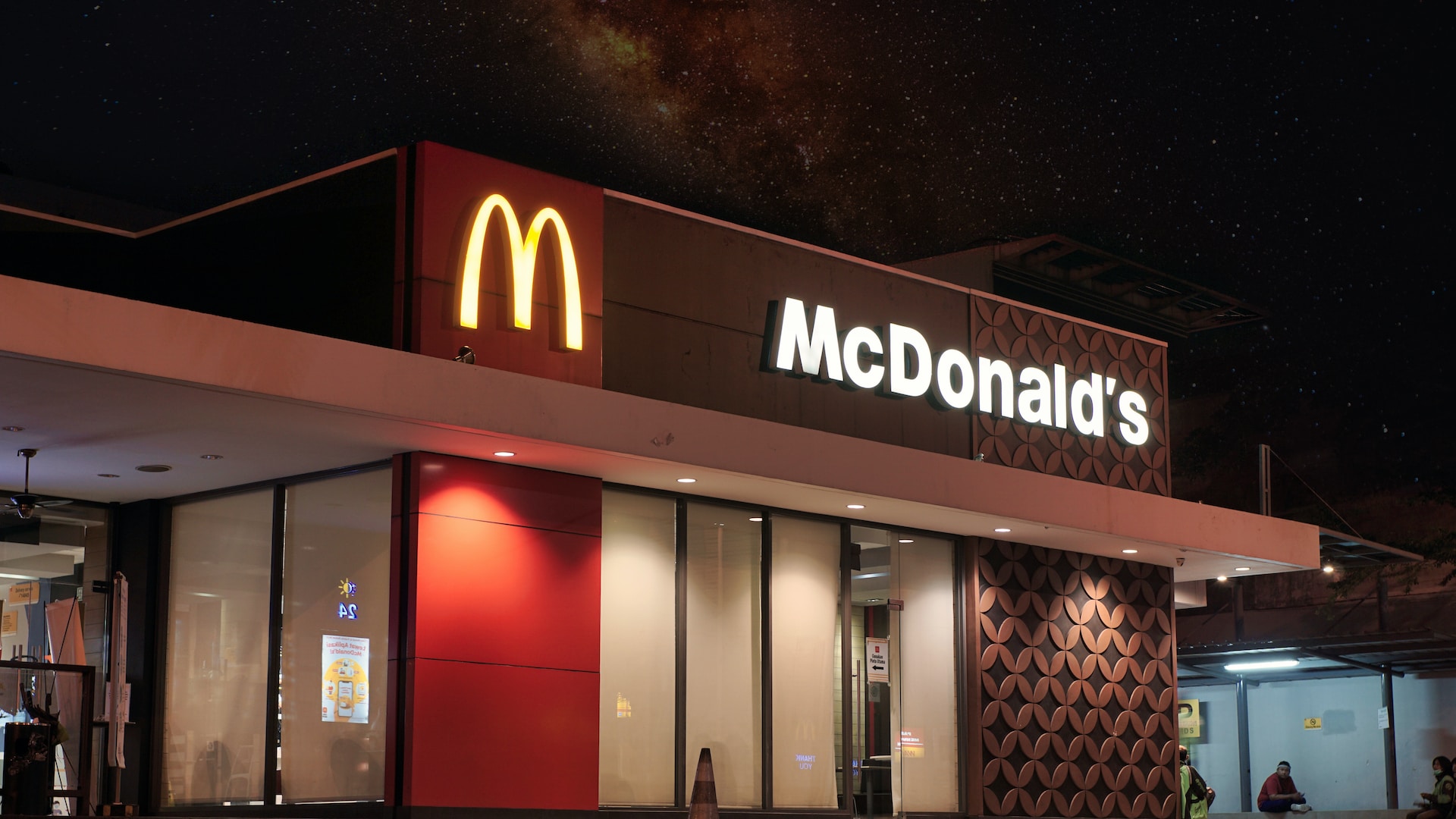Ile zarabia jedna restauracja McDonald’s?